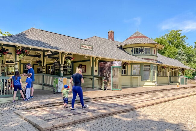 For animal kingdom fun, you can’t miss the 5-acre Cosley Zoo located in Jewell Road.