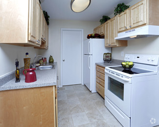 740 Estates Blvd, Hamilton, NJ 08619