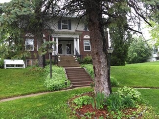 1823 E 5th St, Duluth, MN 55812