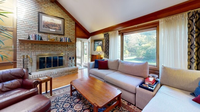 6908 Perry Dr, Worthington, OH 43085 - photo 2