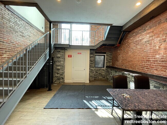 1030 Commonwealth Ave, Boston, MA 02215 - photo 7
