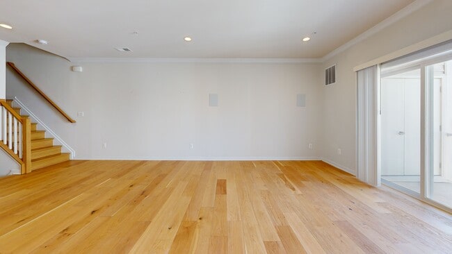 43186 Mongold Square, Ashburn, VA 20148 - photo 2