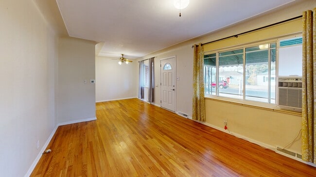 1540 S Bellaire St, Denver, CO 80222 - photo 3