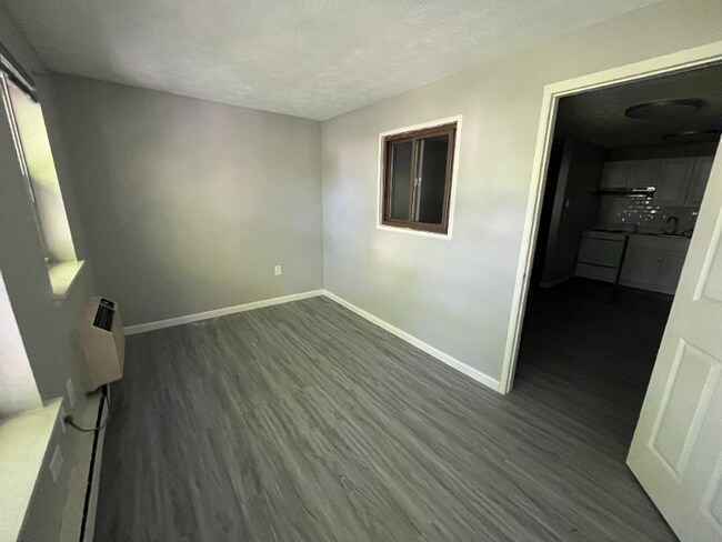 416 Franklin Ave unit A04, Hartford, CT 06114 - photo 2