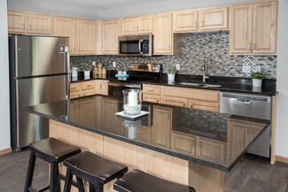 325 Engler Blvd, Chaska, MN 55318