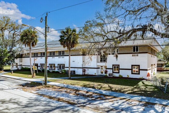 New Life Christian Academy utilizes the Accelerated Christian Education curriculum.