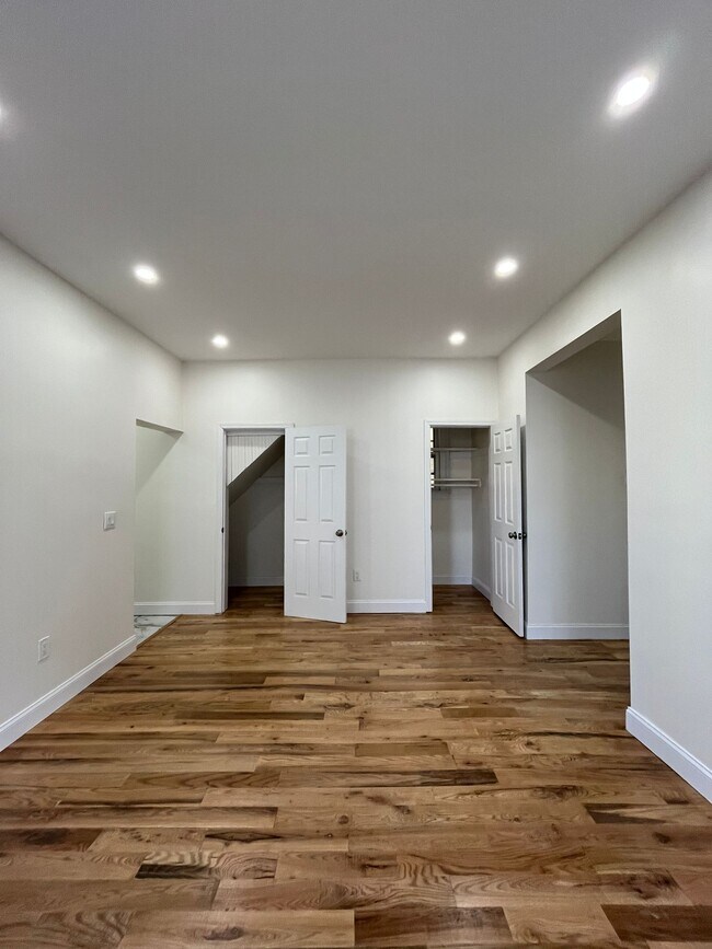 151 Armstrong Ave unit 1, Jersey City, NJ 07305 - photo 7