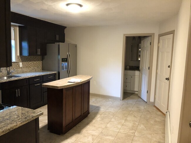 585 Broadway unit 1, Somerville, MA 02145 - photo 2