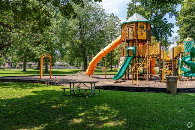 Bayard Park is a beautiful greenspace to go explore with the gamily.