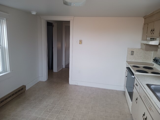 35 Hartman Bridge Rd unit B, Lancaster, PA 17602 - photo 4