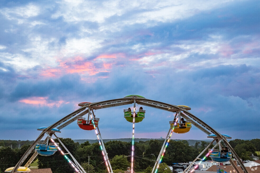 Neighborhood_GlobeDistrict_FINAL_02262024