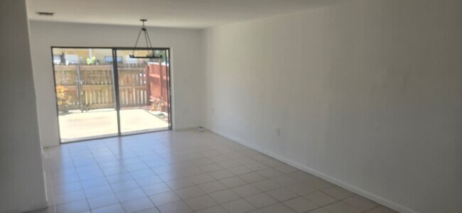 6325 SW 138th Ct unit MARAINELA, Miami, FL 33183 - photo 2