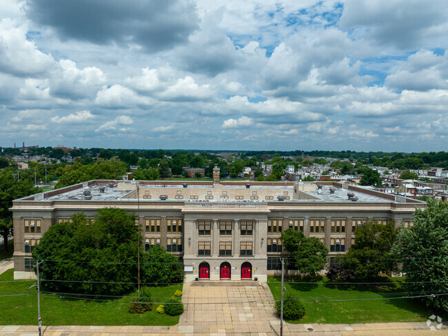 Harding Middle School prepares and motives their students for a rapidly changing world.