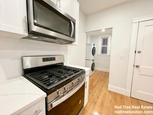 68 Bakersfield St unit 2, Dorchester, MA 02125 - photo 5