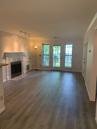9 Captains Ct Unit 1, Madison, WI 53719