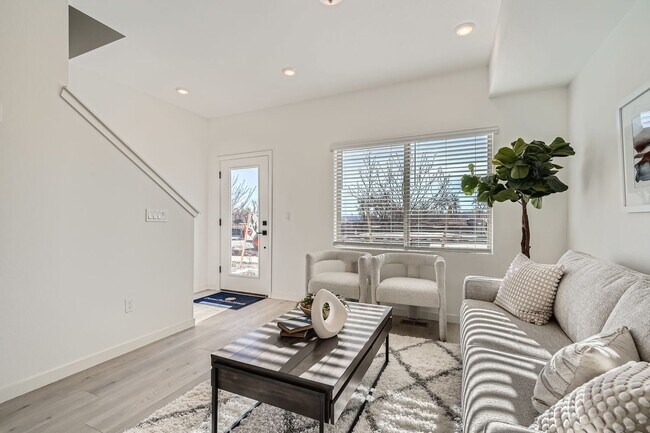 15323 W 69th Ave, Arvada, CO 80007 - photo 7