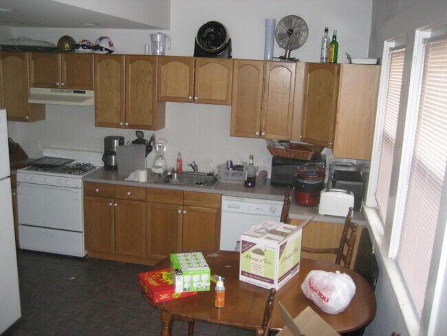 70 Chester St unit 3, Allston, MA 02134 - photo 5