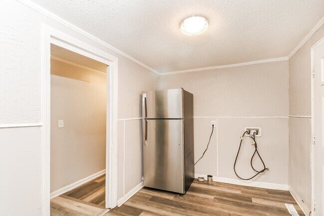 324 Adams Ave, Batesburg, SC 29006 - photo 5