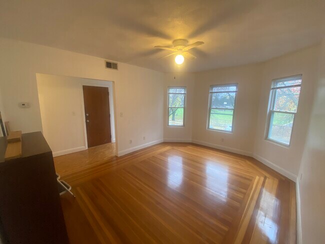 86 Fellsway W unit 3, Somerville, MA 02145 - photo 5