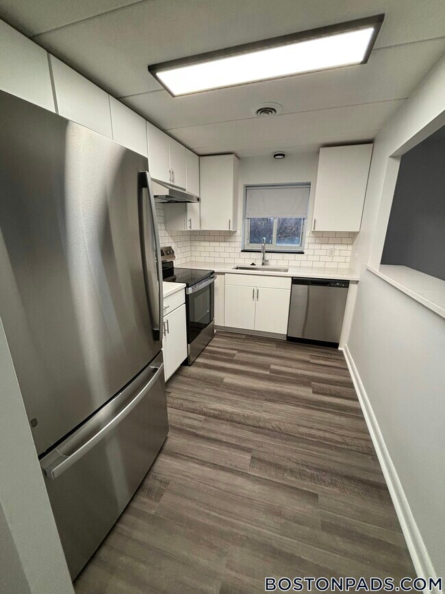 51 Hill Rd Unit 202, Belmont, MA 02478