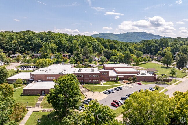 Southside Elementary School challenges students by offering an all-encompassing curriculum.