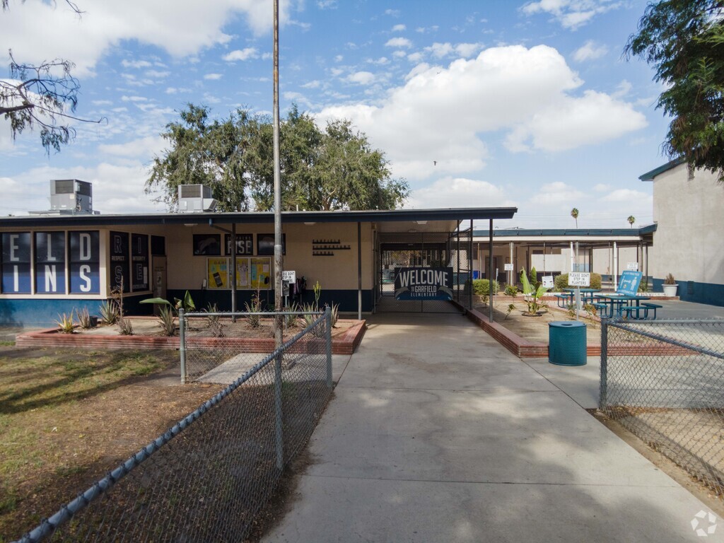 Garfield Elementary is a public school in Bell Gardens, CA.