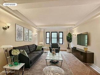 210 E 68th St, New York, NY 10065