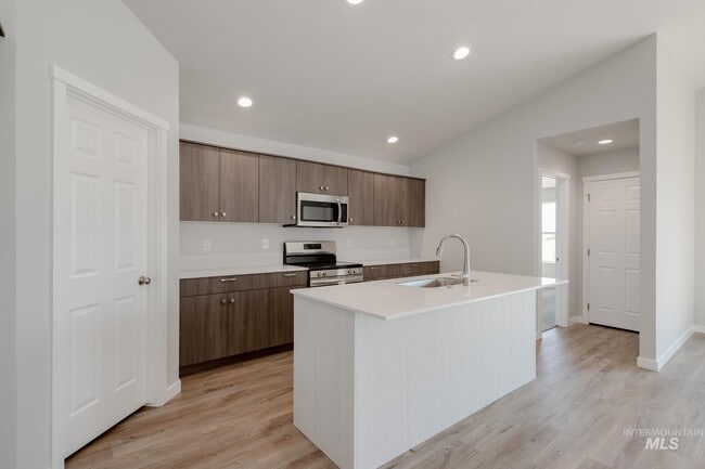 7349 S Menzingers Ave, Meridian, ID 83642 - photo 4