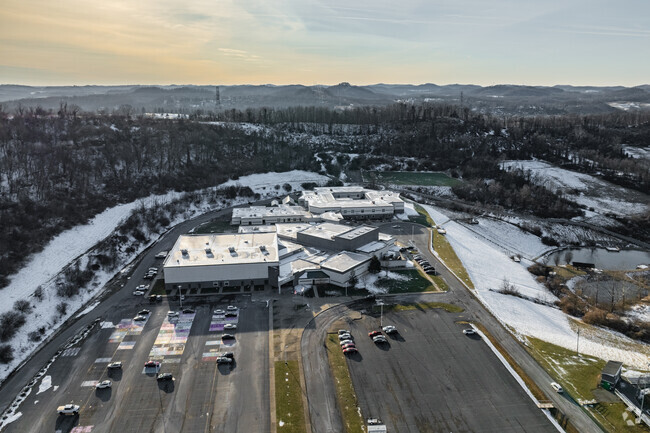 Robert C. Byrd High School has 2,291 students in grades 9-12.