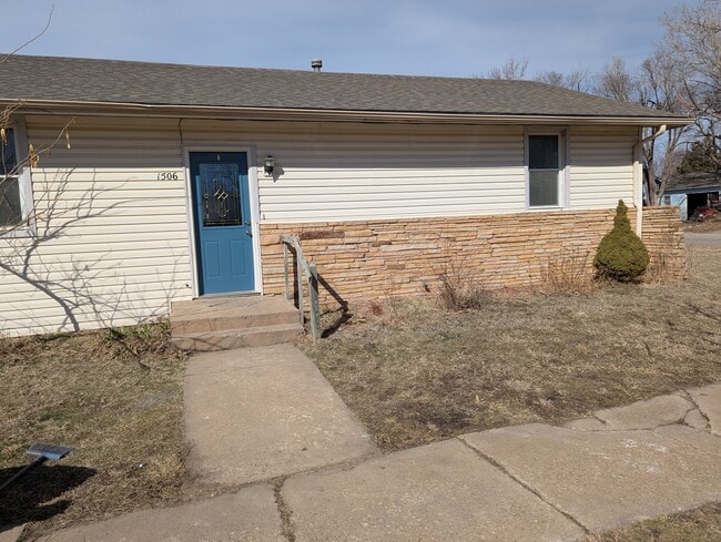 1506 E 10th St unit 1506, Newton, KS 67114 - photo 2