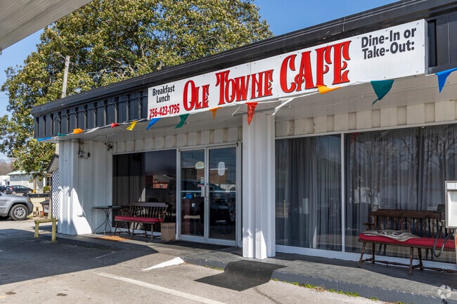 Old Town Cafe in Ardmore Cafe is located inside an old service station.
