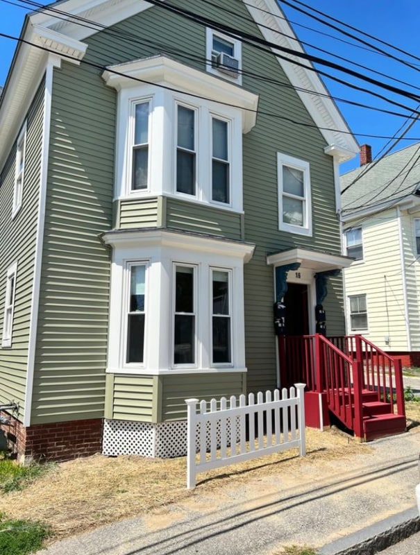 16 Wood St Unit 1, Lewiston, ME 04240