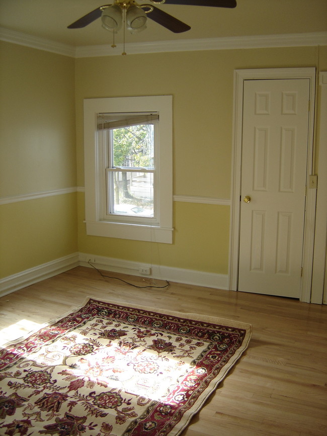 124 College Place, Ypsilanti, MI 48197