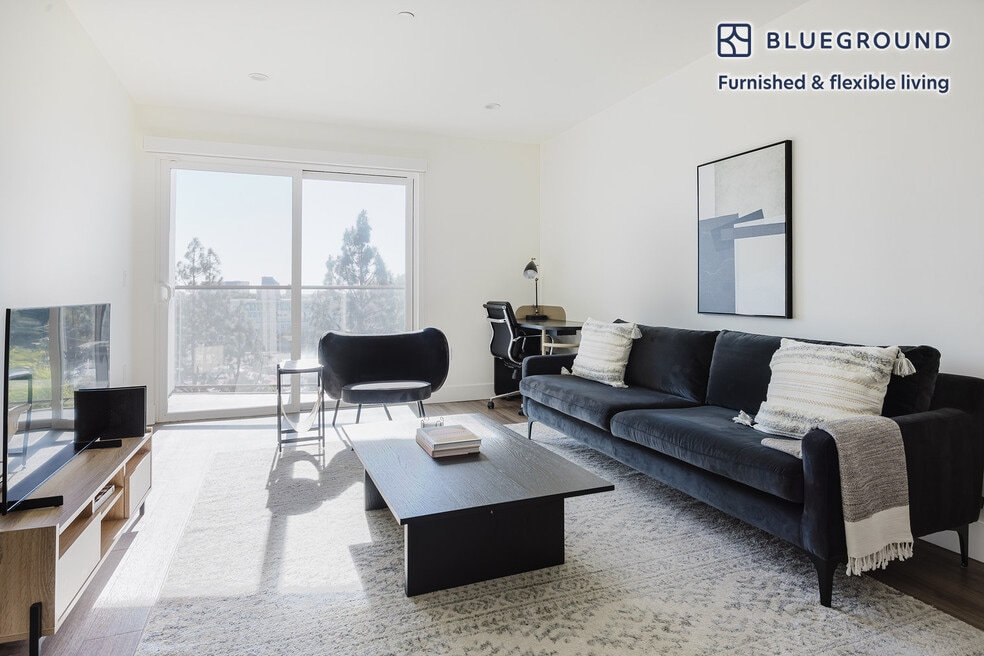 1539 Purdue Ave unit FL4-ID1287, Los Angeles, CA 90025 - photo 1