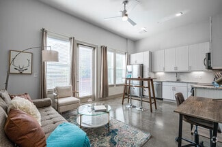 3383 Cedarplaza Ln, Dallas, TX 75235