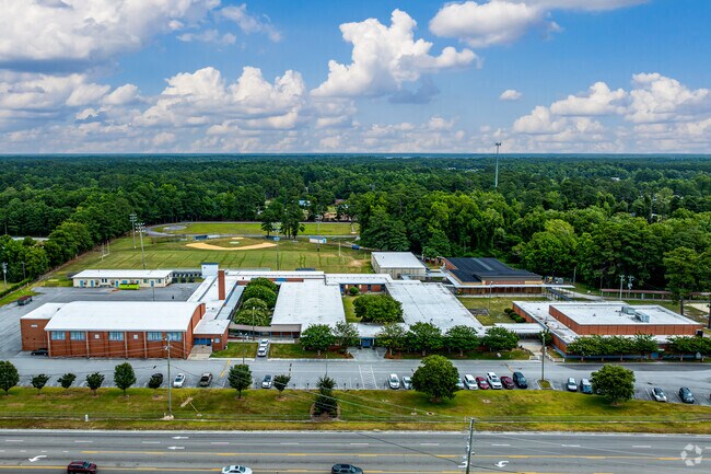 Swansboro Middle School serves almost 1000 students in the Jacksonville area.