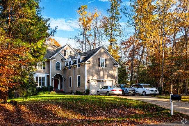 Newer homes are springing up all around Kingsmill.