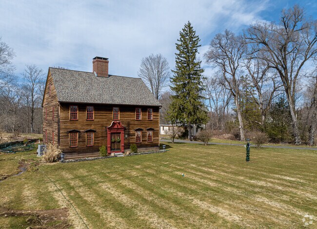 An Eighteenth Century Home In Suffield's Historic District