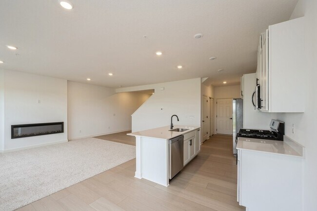 1720 Tyrone Dr, Shakopee, MN 55379 - photo 7