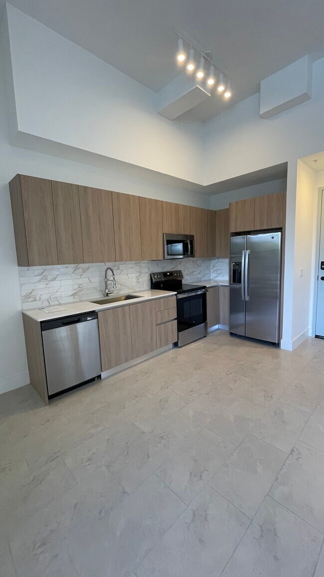 2535 NE 182nd St Unit A3, North Miami Beach, FL 33160