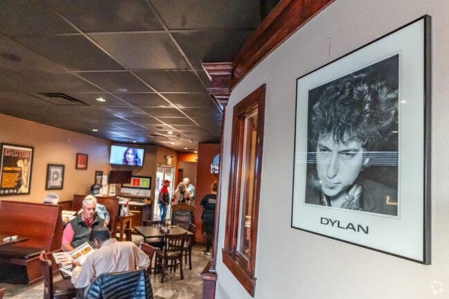 Mojo's is a favorite restaurant among residents in Jackson.