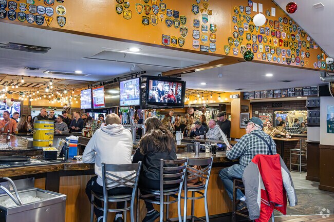 Dowlings Pub in Union Beach offers sandwiches and pub grub.