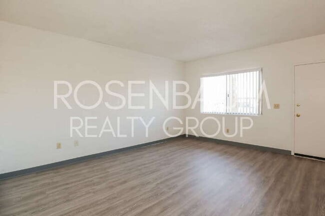 1518 E Hedrick Dr unit d, Tucson, AZ 85719 - photo 3