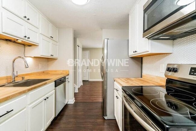 3336 Corey Dr, Indianapolis, IN 46227 - photo 5