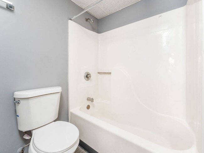 KP EASTLAND, LLC, Columbus, OH 43232 - photo 7