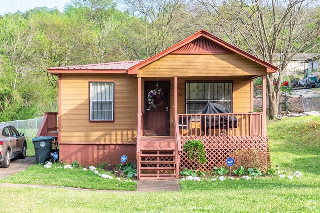 National style homes are a common sight in Mason City, Birmingham.