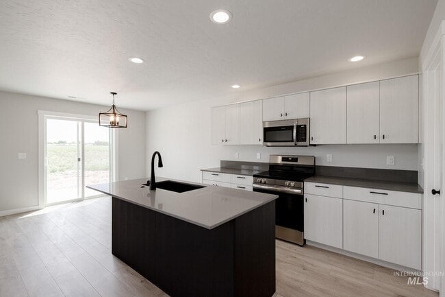 4141 N Delphi Ave, Meridian, ID 83646 - photo 2