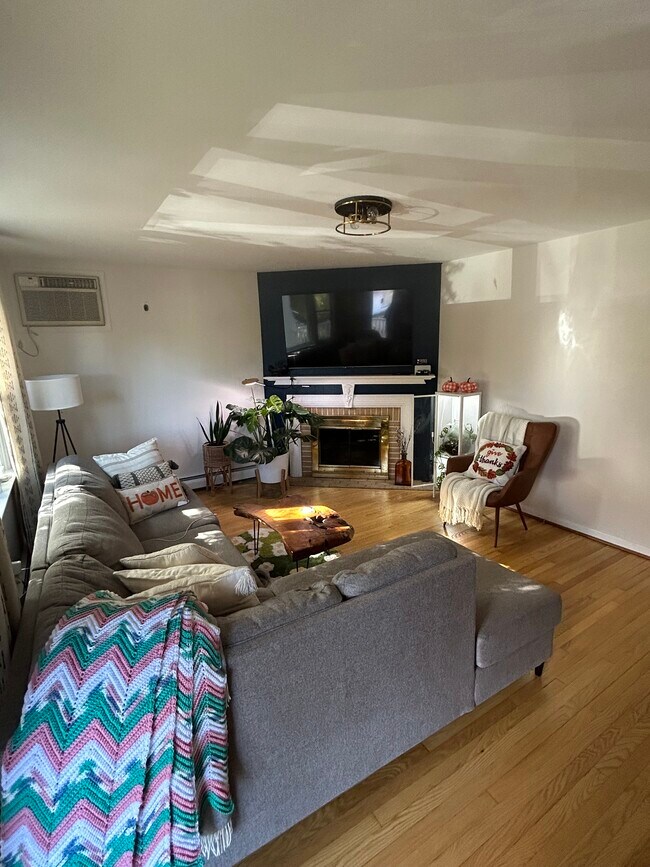 133 Elm Ave unit 1, Jenkintown, PA 19046 - photo 2