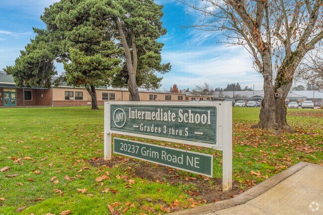 North Marion Intermediate School sign in Aurora, OR.