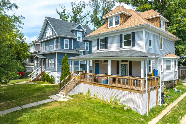 The homes in Hanlon-Longwood have nice front porches.
